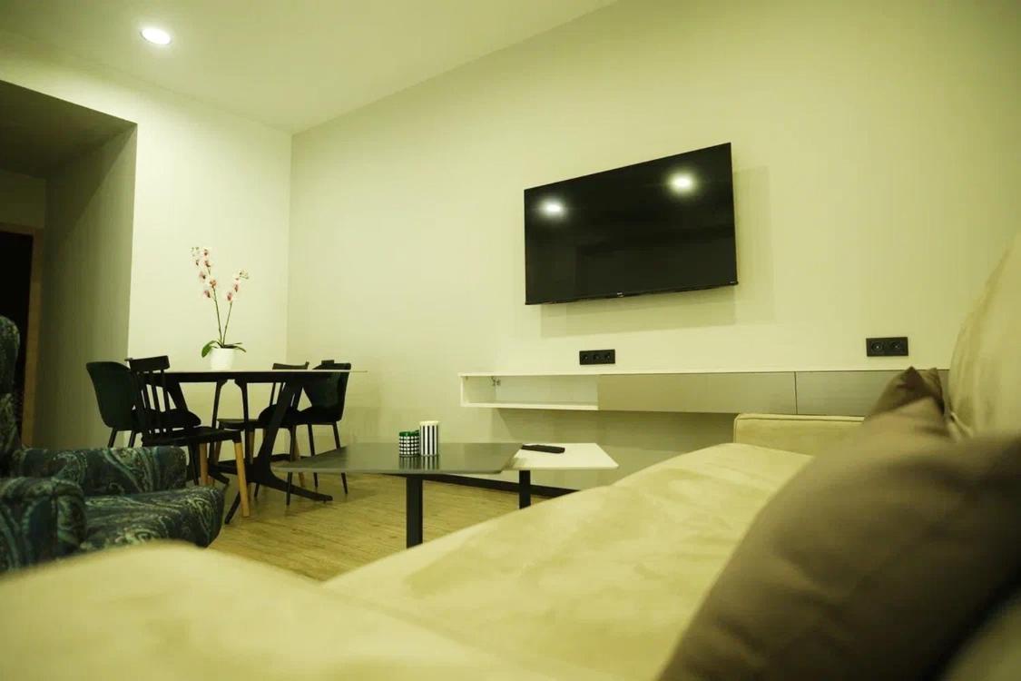 יירבאן 4Guest Hotel מראה חיצוני תמונה