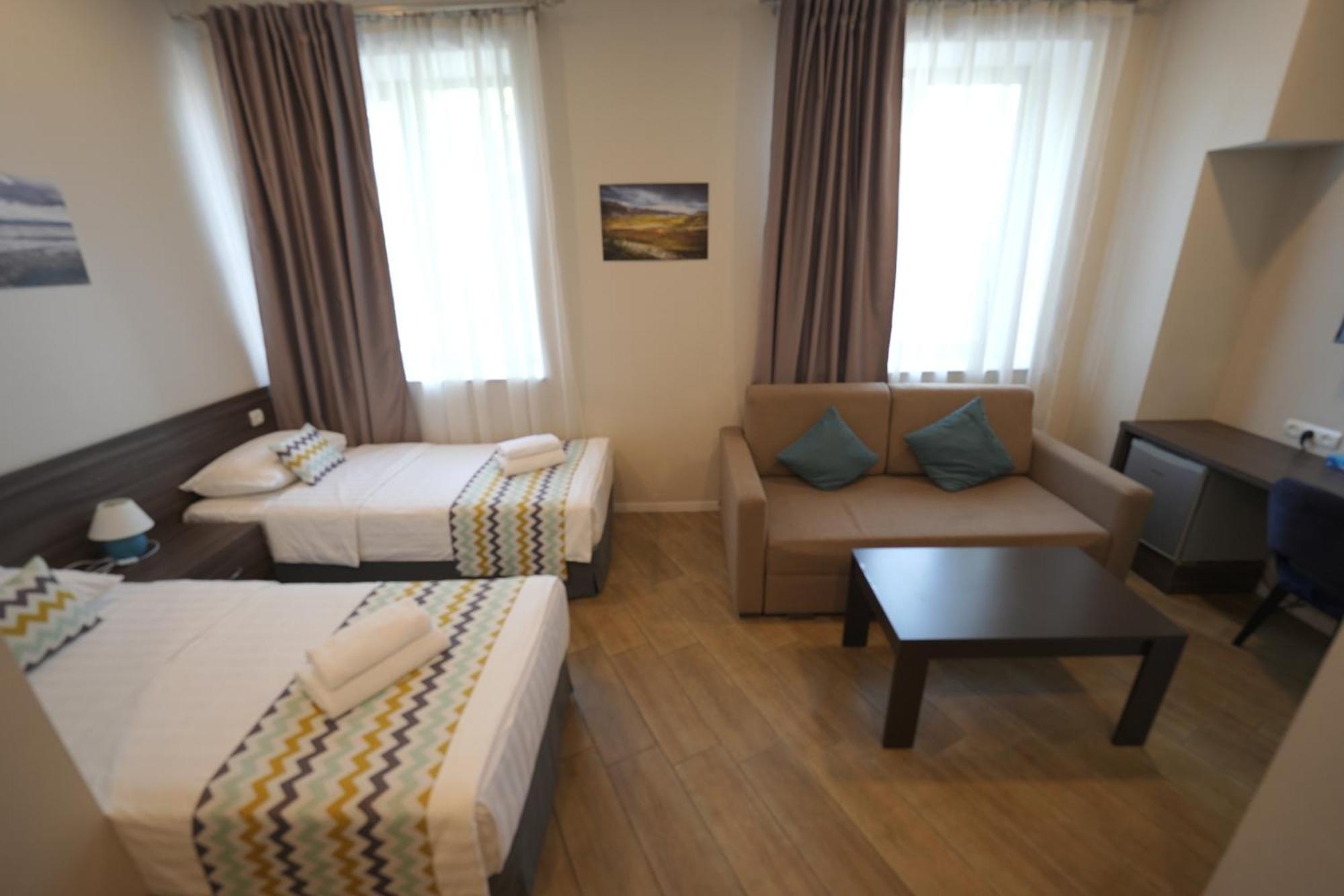 יירבאן 4Guest Hotel מראה חיצוני תמונה