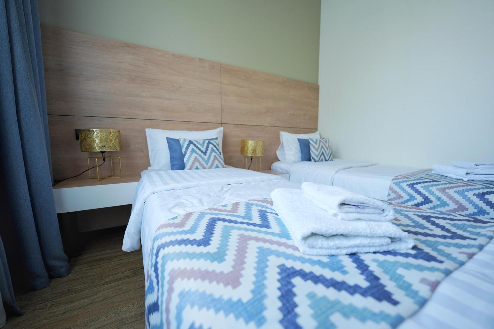 יירבאן 4Guest Hotel מראה חיצוני תמונה