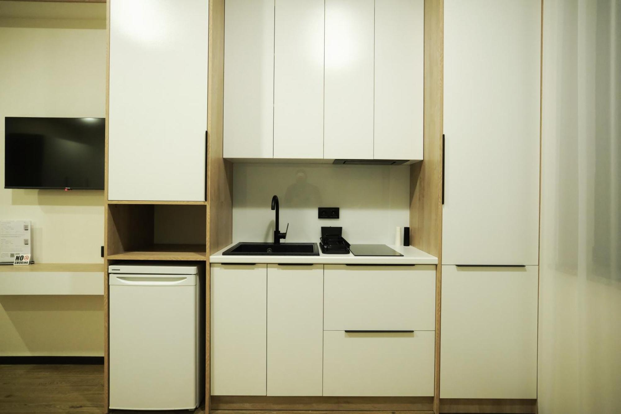 יירבאן 4Guest Hotel מראה חיצוני תמונה