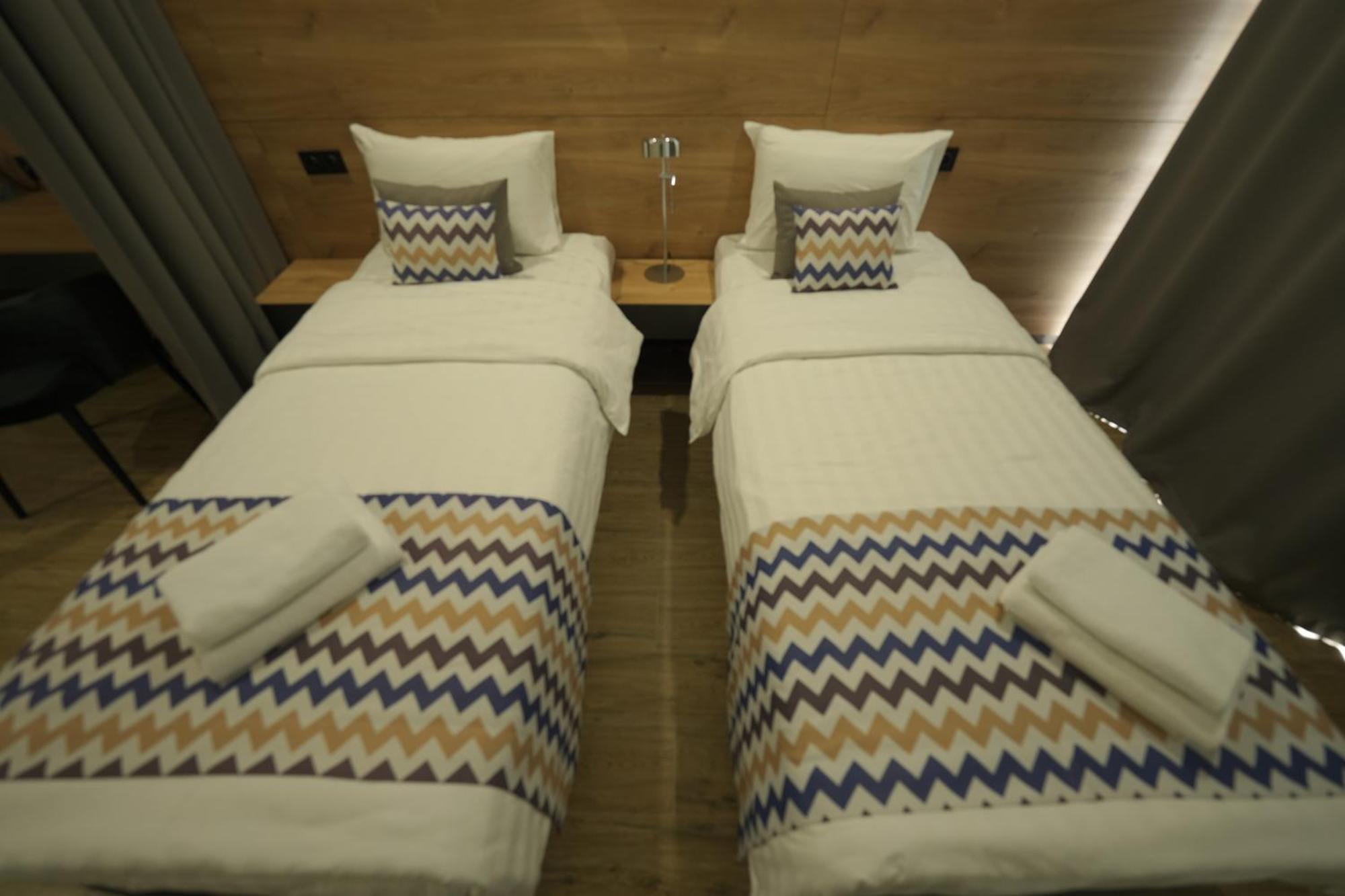יירבאן 4Guest Hotel מראה חיצוני תמונה
