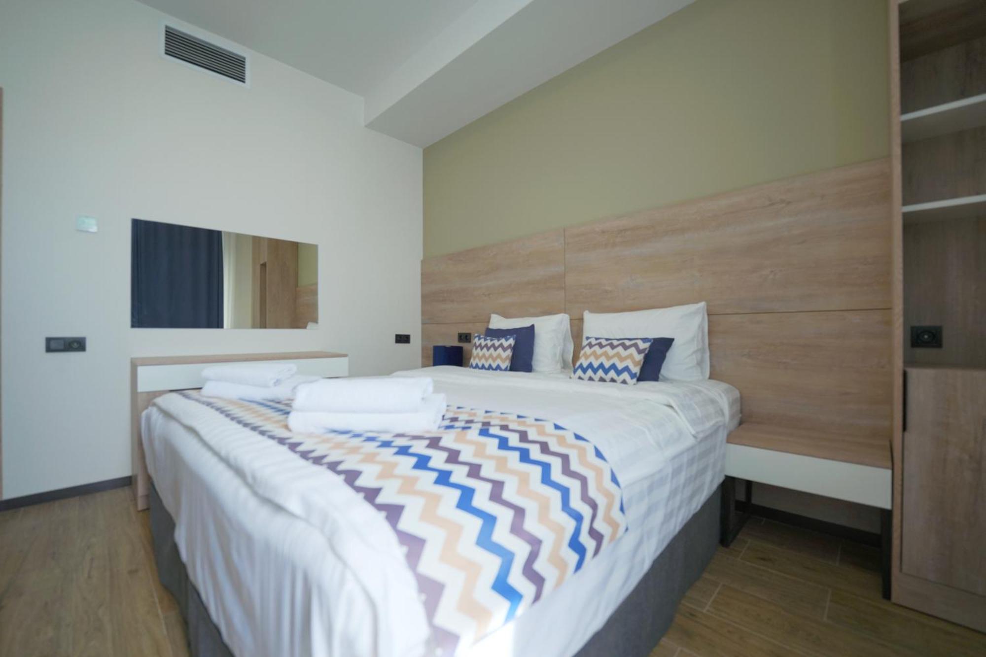יירבאן 4Guest Hotel מראה חיצוני תמונה