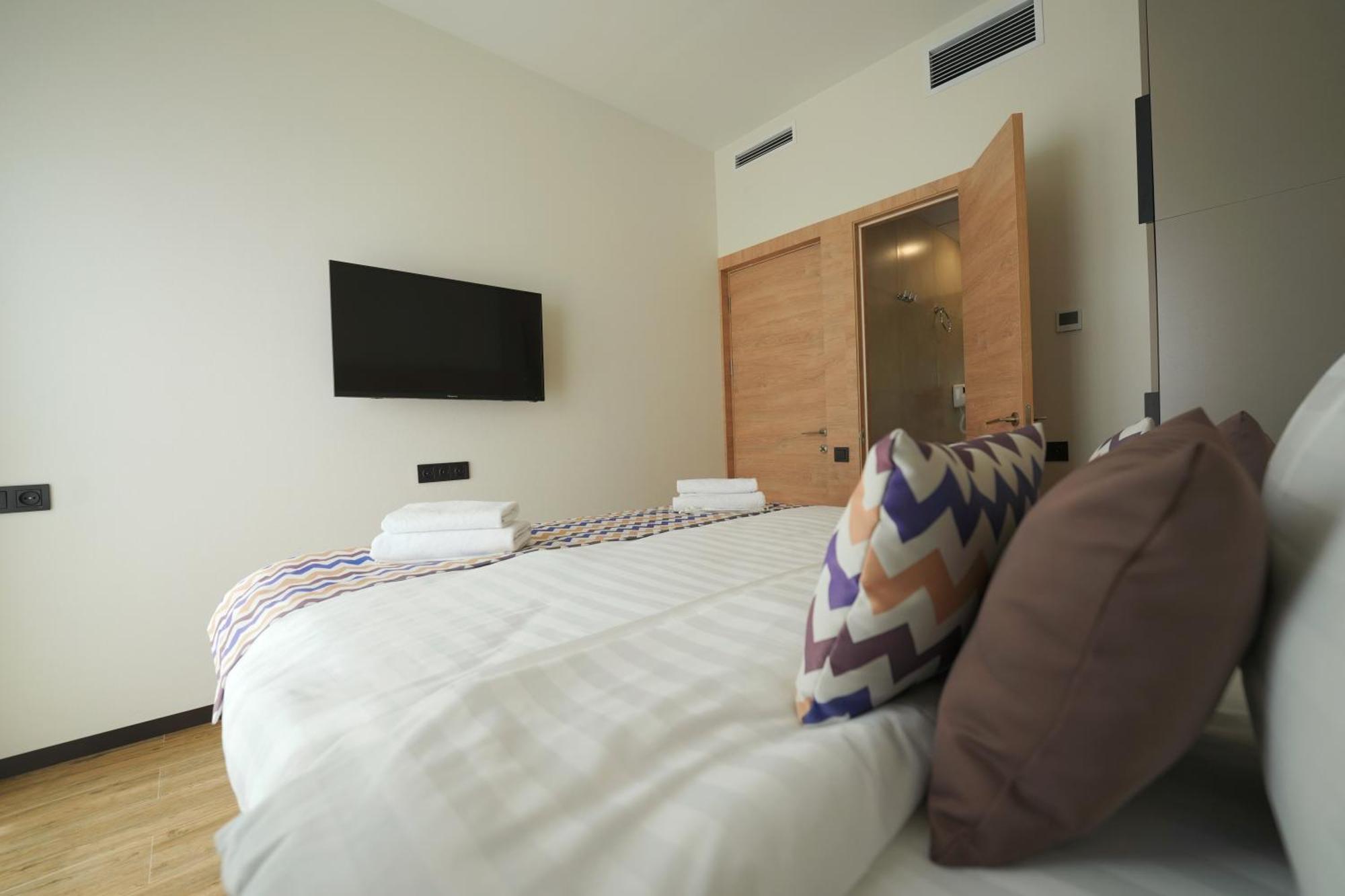 יירבאן 4Guest Hotel מראה חיצוני תמונה